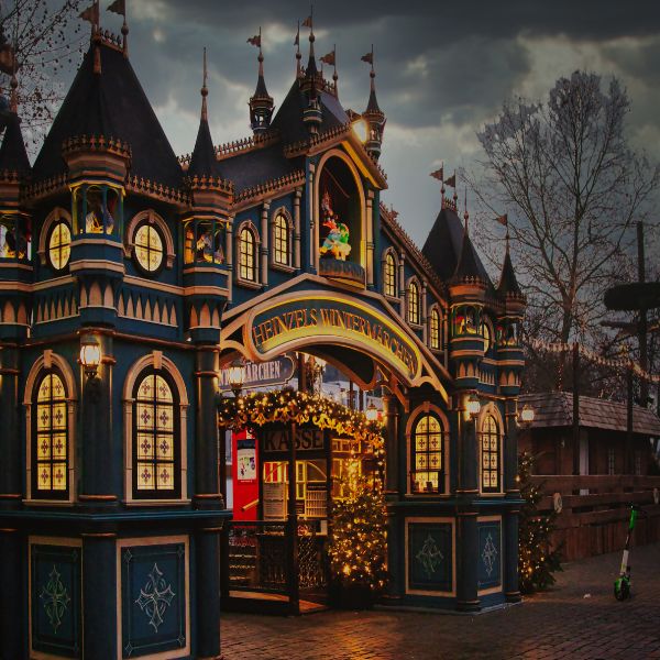 Front gate of Heinzels Wintermärchen (Heinzel’s Winter Fairy Tale) in Cologne, Germany
