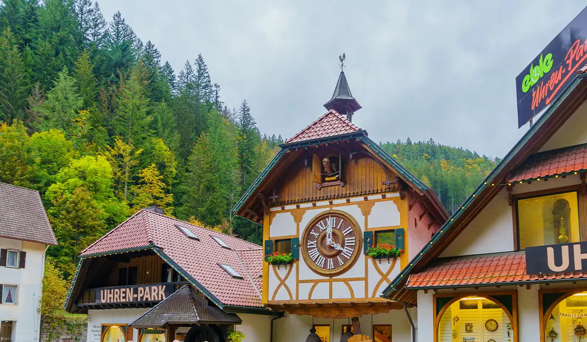 World's largest cuckoo clock World’s largest cuckoo clock at Uhren-Park in Triberg-Schonach, Black Forest Germany