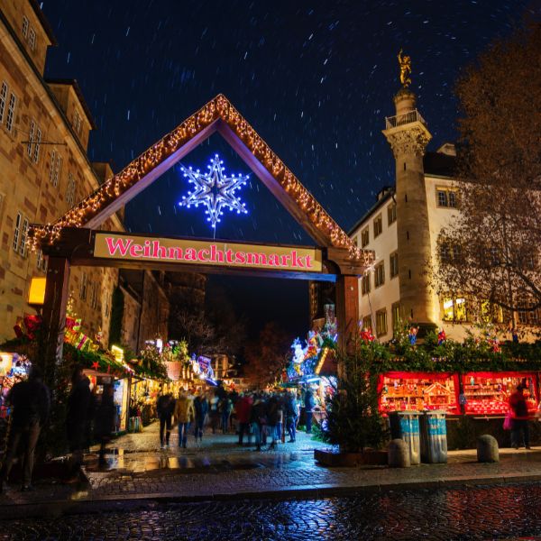 Lit up entrance to the Stuttgarter Weihnachtsmarkt