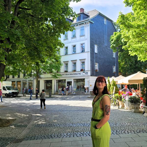 That's me walking through the streets of Weimar Lydia walking through the streets of Weimar