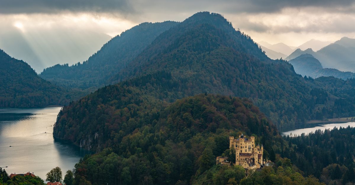 Hohenschwangau Palaces vs Castles